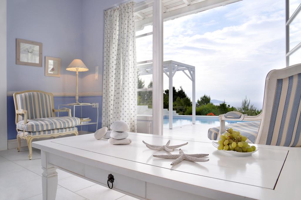 Anemolia Villas With Private Pools Near The Most Beautiful Beaches Of Alonissos Isomata Exteriör bild