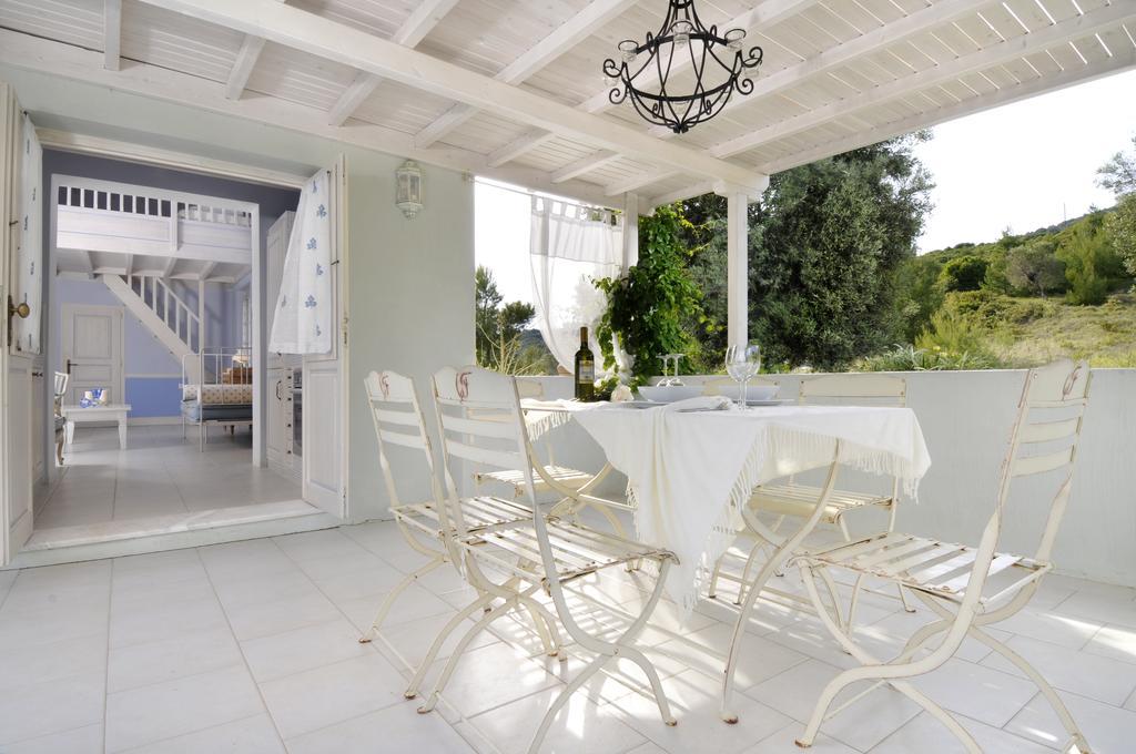 Anemolia Villas With Private Pools Near The Most Beautiful Beaches Of Alonissos Isomata Exteriör bild